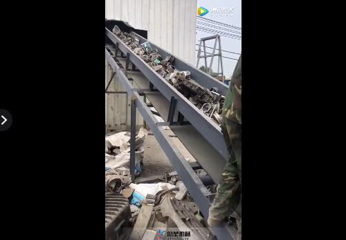 1000型廢舊鋁合金粉碎機作業(yè)視頻展示
