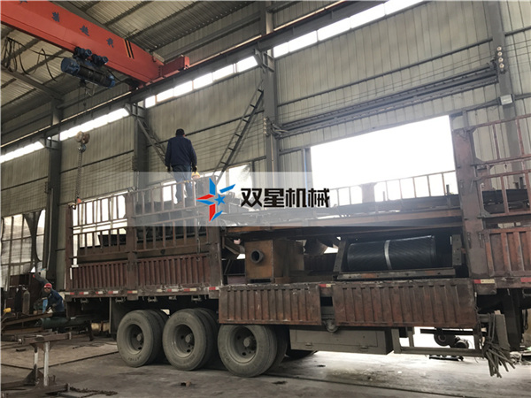 廢<a href='http://www.jlysxjy.com/' target='_blank'><span>金屬粉碎機</span></a>設備現(xiàn)場發(fā)貨