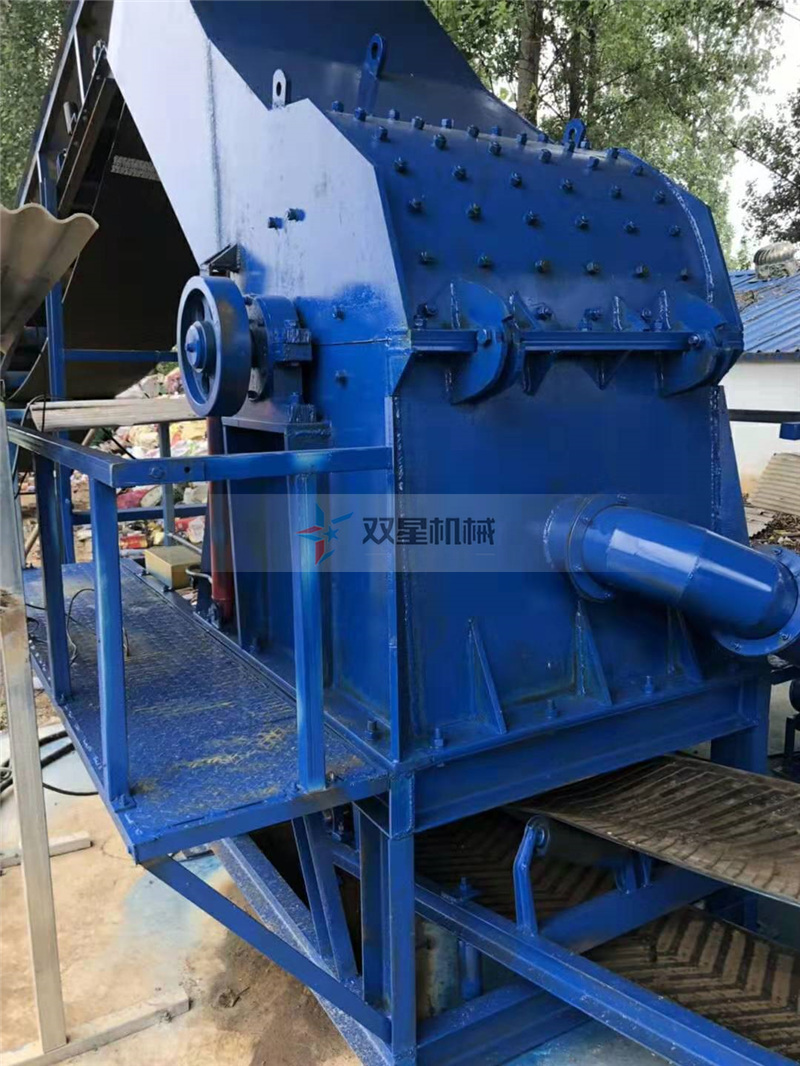 金屬破碎機(jī)設(shè)備廣州客戶工作現(xiàn)場實(shí)拍