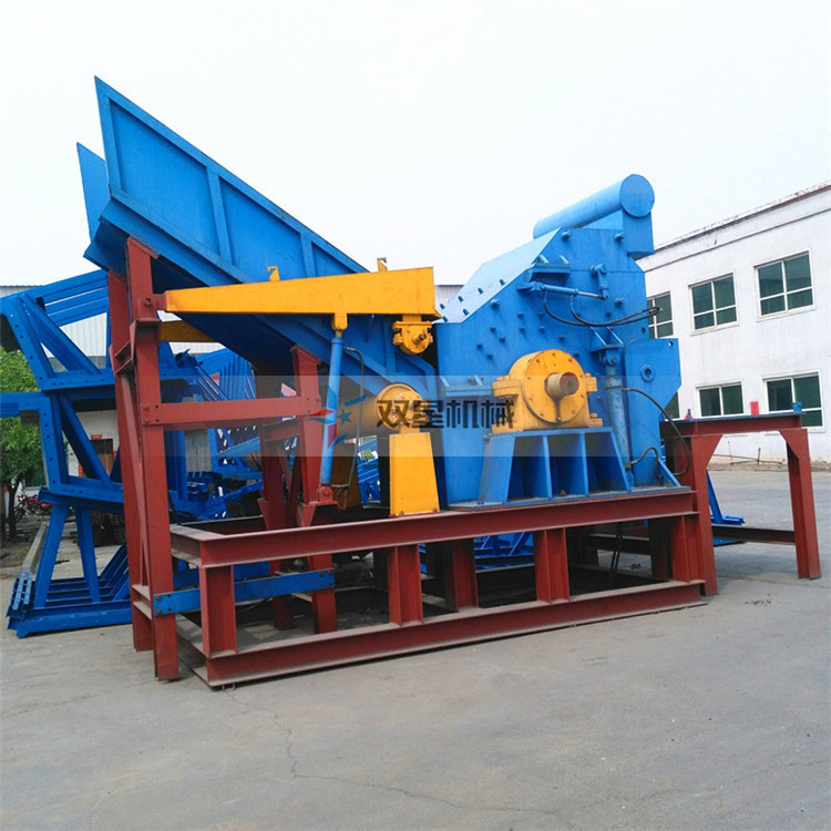 金屬粉碎機(jī)準(zhǔn)備發(fā)貨