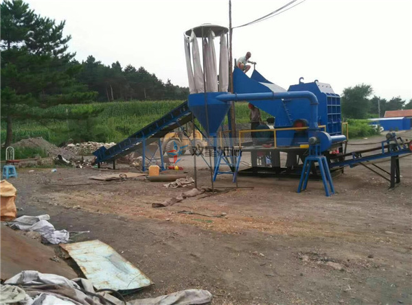 金屬粉碎機(jī)生產(chǎn)線現(xiàn)場