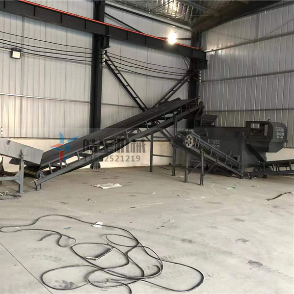 廢鋁粉碎機(jī) 廢鋁粉碎機(jī)