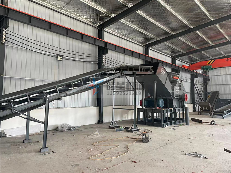 鋁合金粉碎機(jī)生產(chǎn)線現(xiàn)場(chǎng)