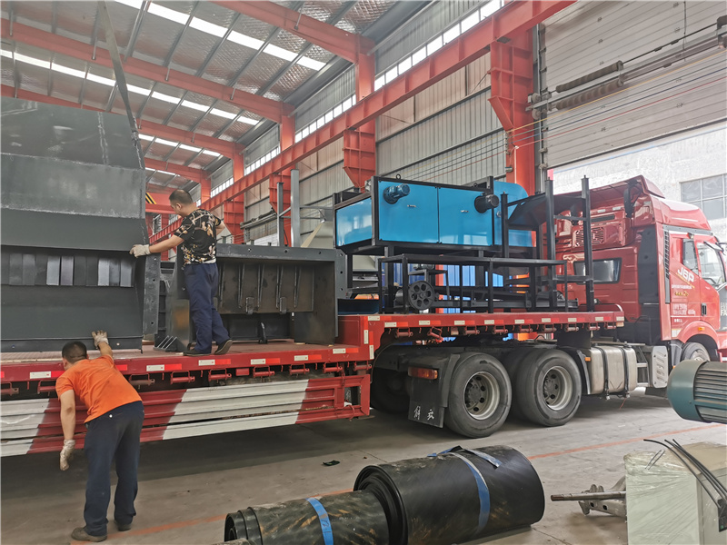 <a href='http://www.jlysxjy.com/' target='_blank'><span>金屬粉碎機(jī)</span></a>廠家1600型設(shè)備發(fā)貨