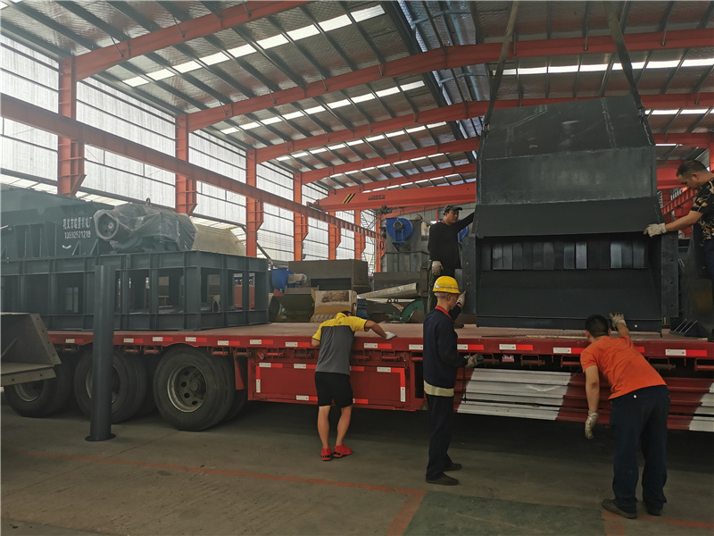 <a href='http://www.jlysxjy.com/1/55.html' target='_blank'><span>斷橋鋁粉碎機(jī)</span></a>設(shè)備發(fā)貨