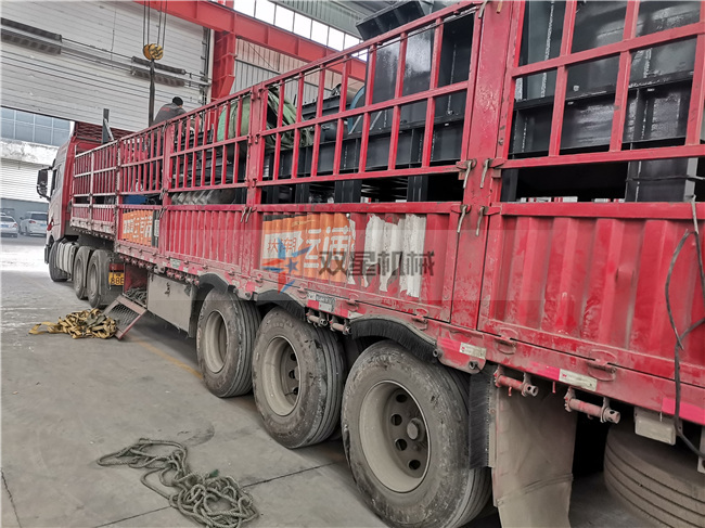 一臺操作方便成本低的金屬加工設(shè)備廢鋼破碎機(jī) 一臺操作方便成本低的金屬加工設(shè)備廢鋼破碎機(jī)