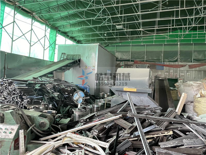 固廢分選處理金屬粉碎機(jī)生產(chǎn)線解決方案 固廢分選處理金屬粉碎機(jī)生產(chǎn)線解決方案