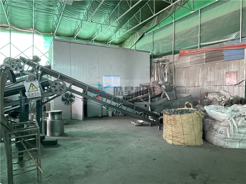 在金屬粉碎機(jī)設(shè)備中哪些屬于耗材? 在金屬粉碎機(jī)設(shè)備中哪些屬于耗材?